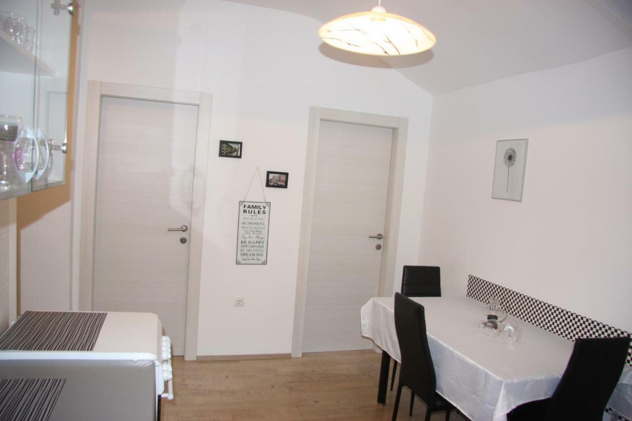 Apartment In City Center Рієка Екстер'єр фото
